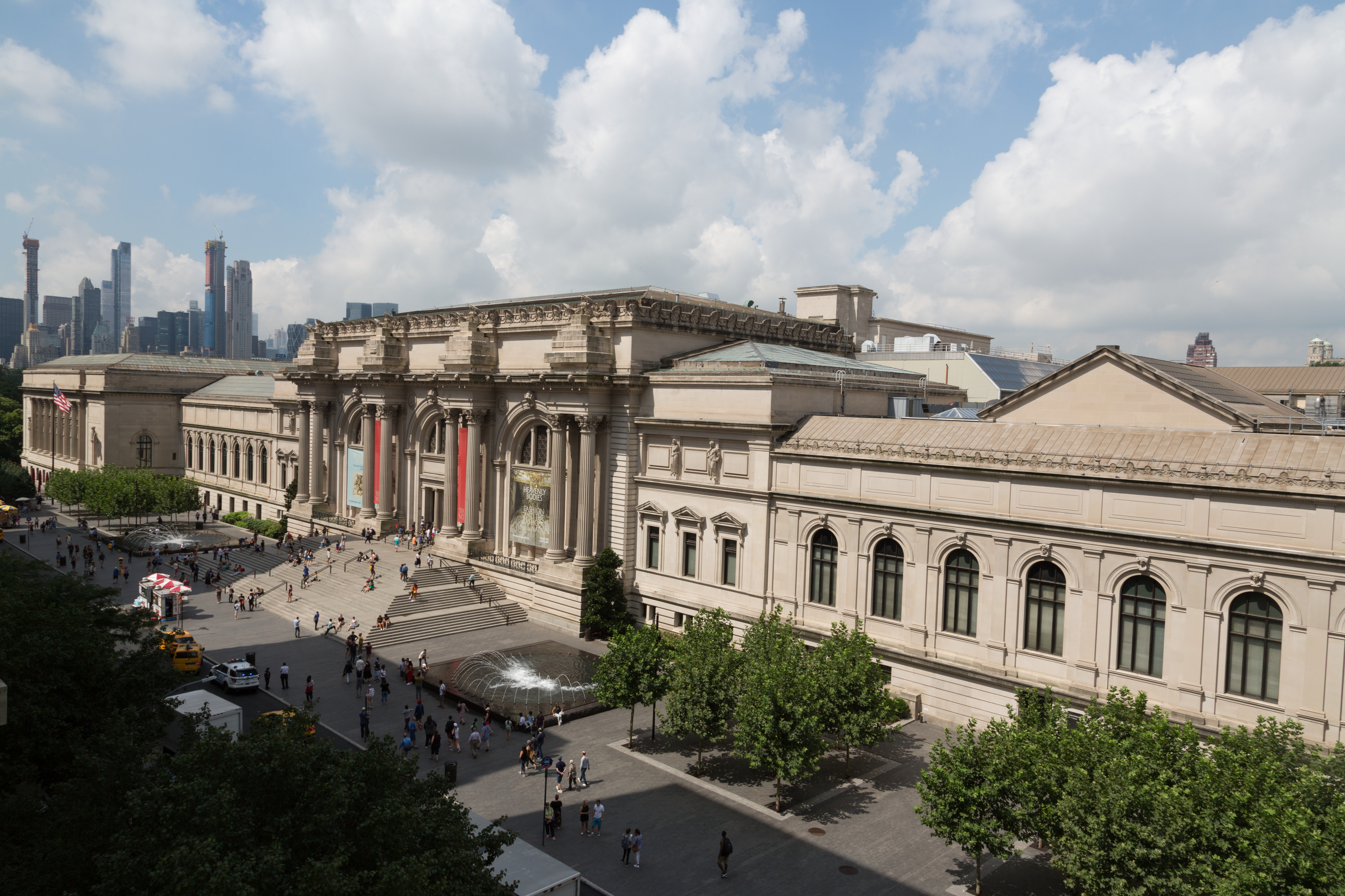 The Metropolitan Museum of Art at 1000 5th Ave